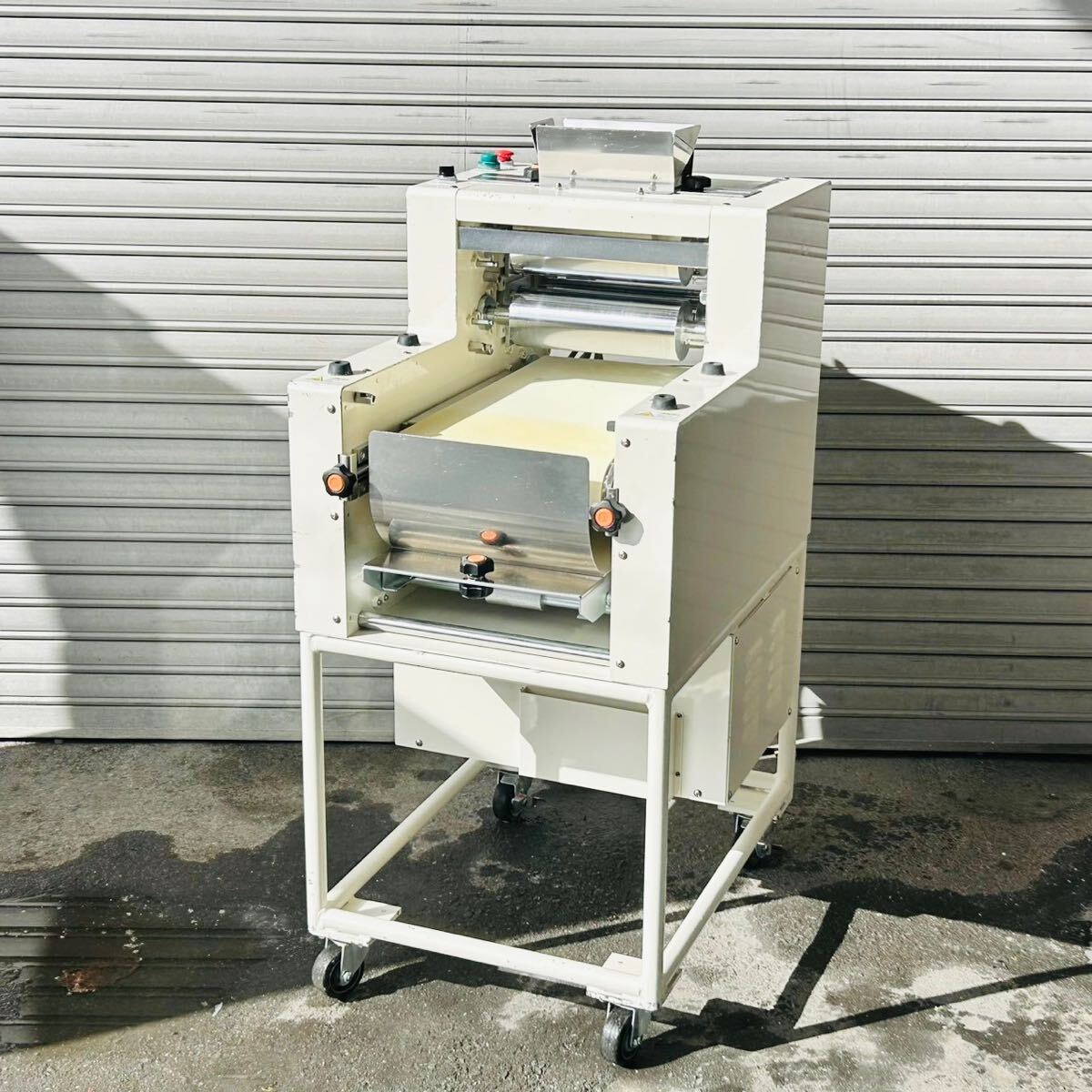 鎌田機械製作所 ミニモルダー KY302 三相200V 業務用モルダー 製 鎌田機械製作所 ミニモルダー KY302 三相200V 業務用モルダー 製