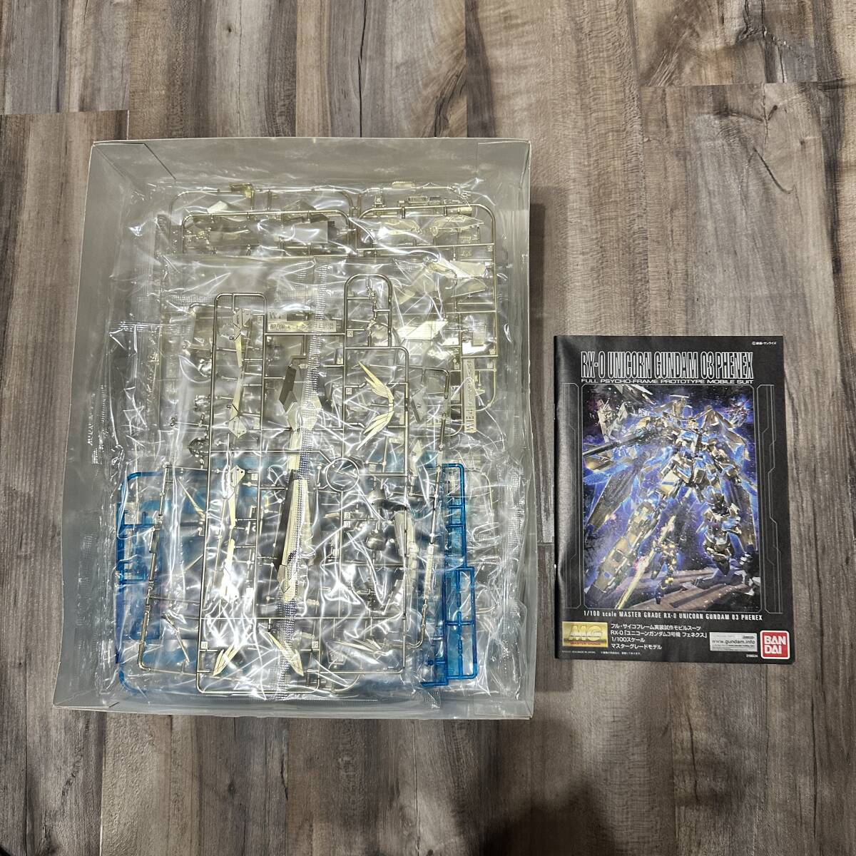 美品 1/100 MG RX-0 ユニコーンガンダム 3号機 フェネクス GFT 美品 1/100 MG RX-0 ユニコーンガンダム 3号機 フェネクス GFT