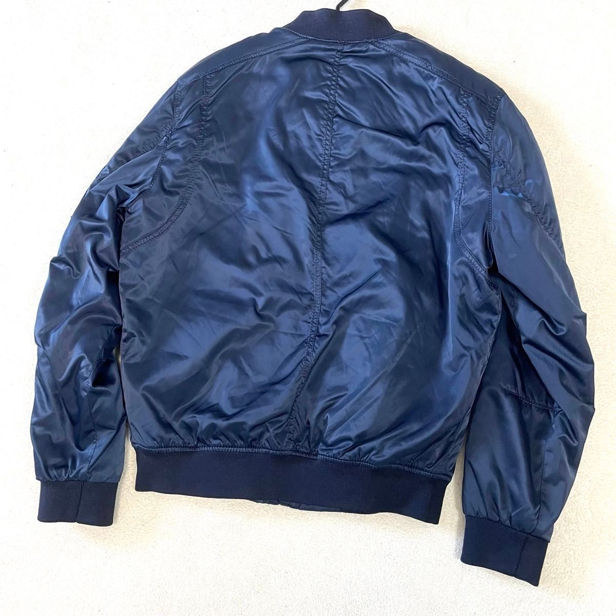 ZARA MA-1 カバーオール 中綿ジャケットメンズ 秋用 冬用 春用 ZARA MA-1 カバーオール 中綿ジャケットメンズ 秋用 冬用 春用
