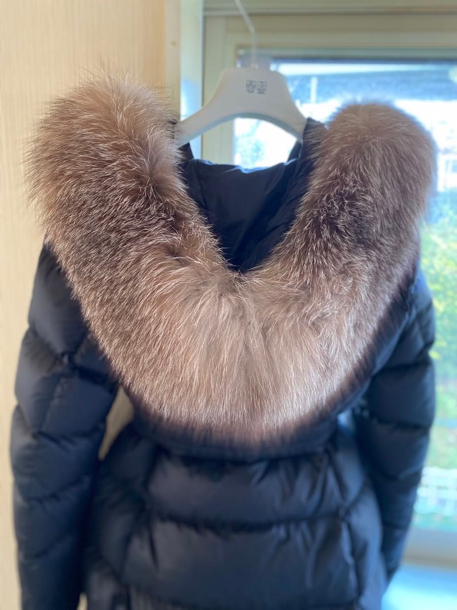 美品 モンクレール BOEDIC ブルーフロストフォックスファー 美品 モンクレール BOEDIC ブルーフロストフォックスファー