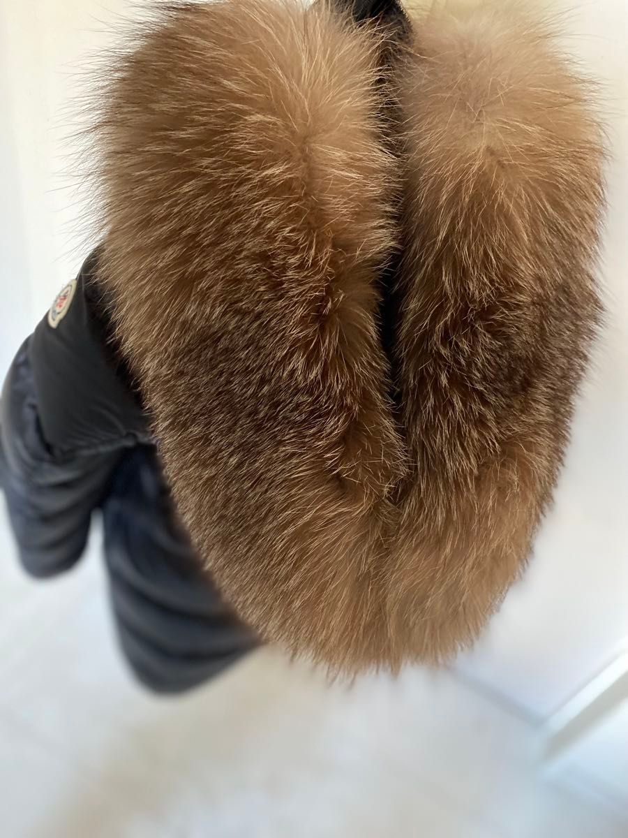美品 モンクレール BOEDIC ブルーフロストフォックスファー 美品 モンクレール BOEDIC ブルーフロストフォックスファー