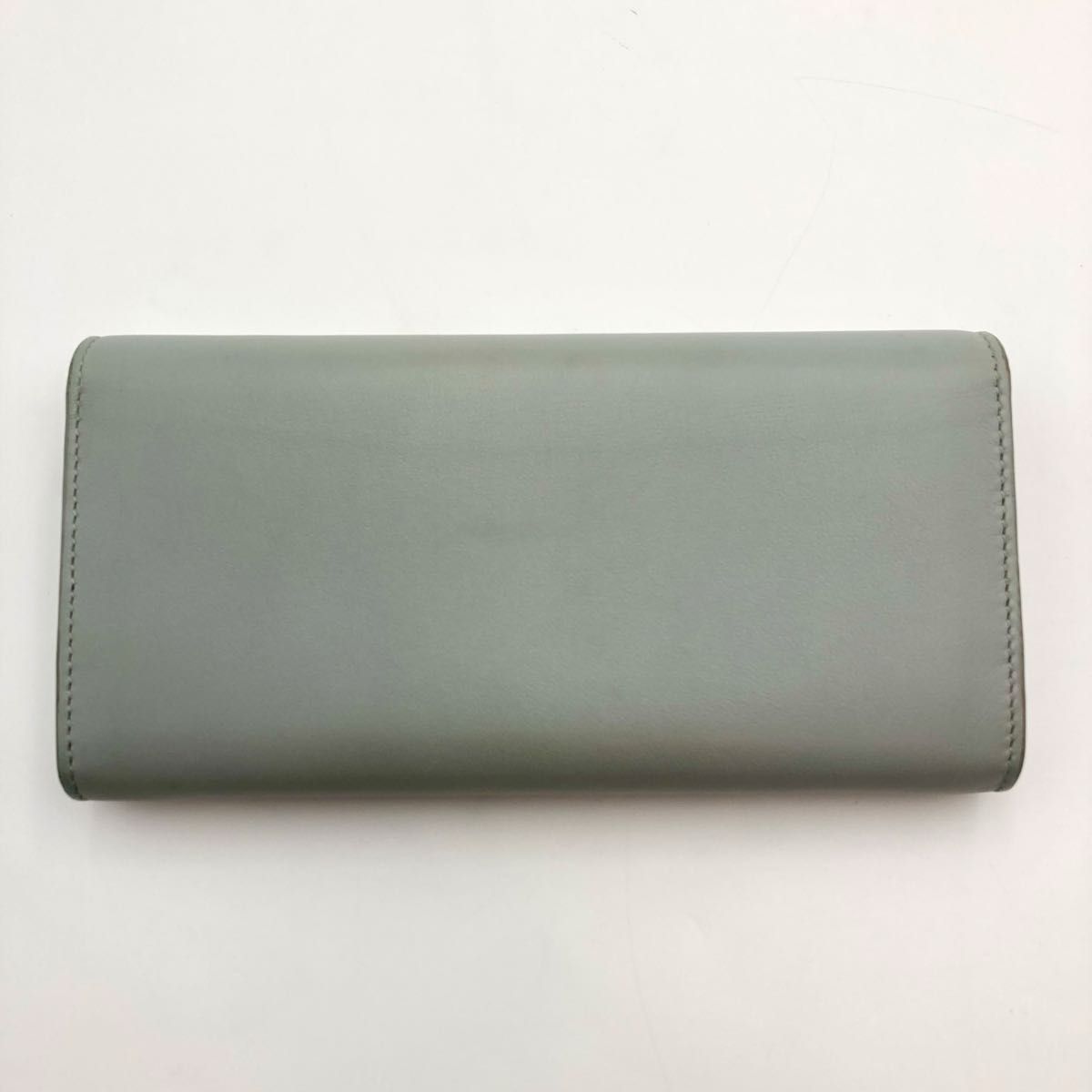 希少カラー【極美品】CELINE セリーヌ トリオンフバックル長財布 希少カラー【極美品】CELINE セリーヌ トリオンフバックル長財布