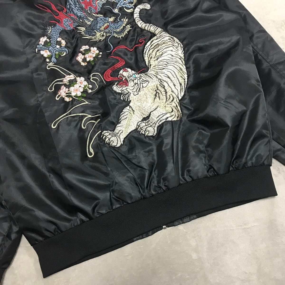 極美品 gxp1999 スカジャン 和柄刺繍 桜 青龍 白虎 ma-1 黒 3XL 極美品 gxp1999 スカジャン 和柄刺繍 桜 青龍 白虎 ma-1 黒 3XL