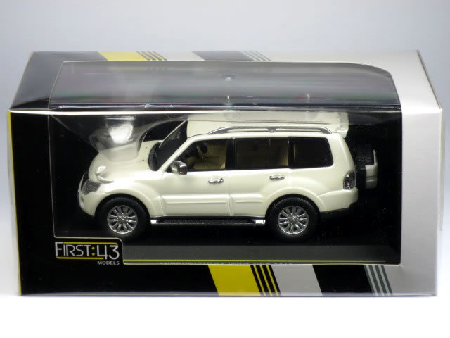 Mitsubishi Pajero 4Wd 2010 White Pearl Met FIRST43 1:43 F43-075