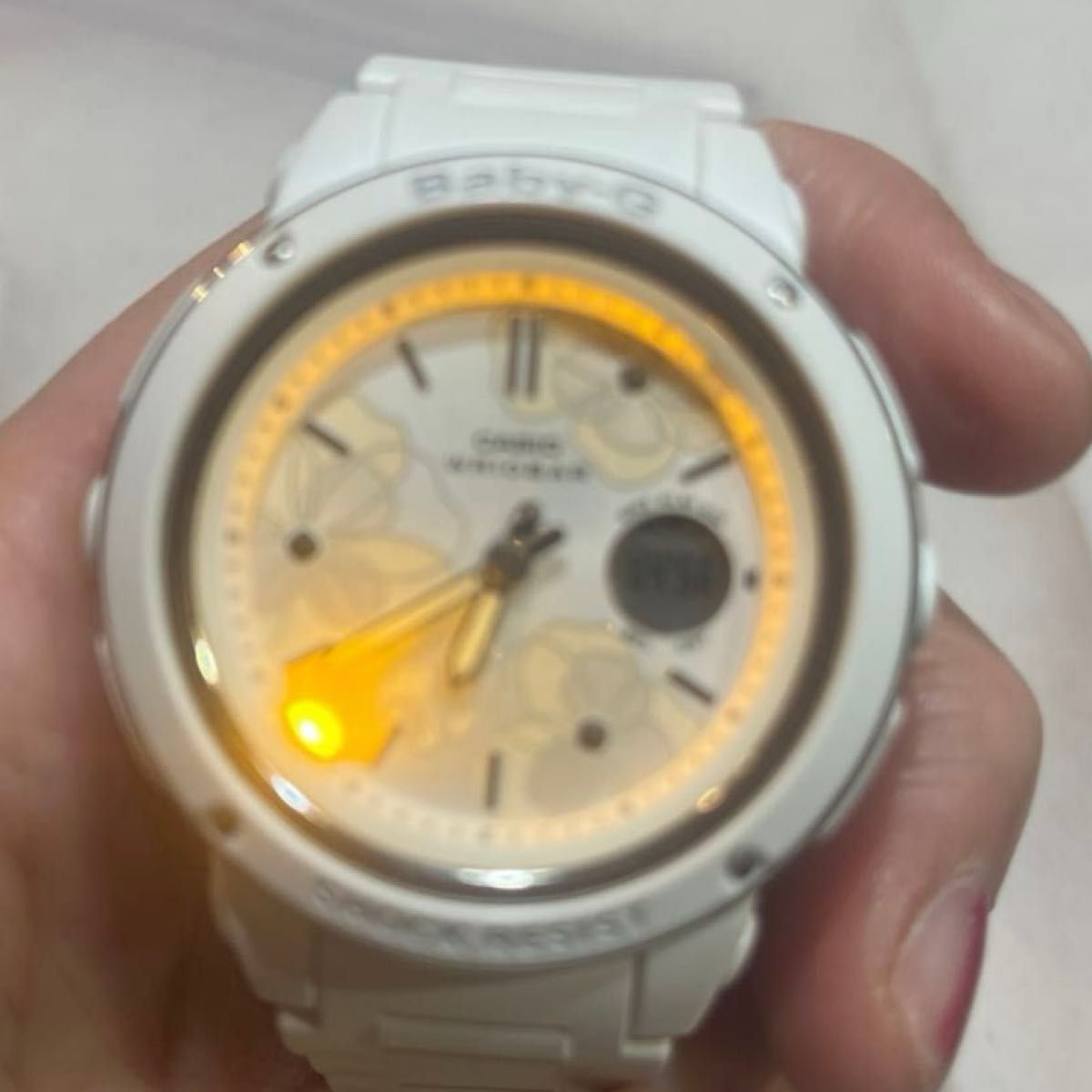 カシオ ベビーG CASIO BABY-G 5595 ホワイト 花柄 防水 ライト付 カシオ ベビーG CASIO BABY-G 5595 ホワイト 花柄 防水 ライト付