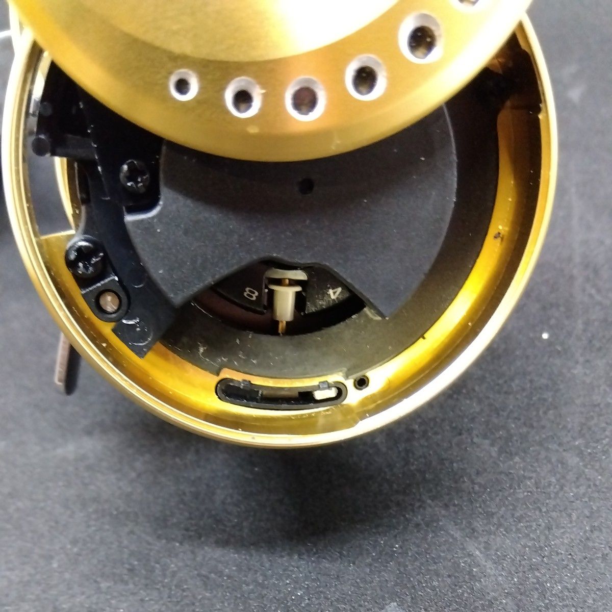 シマノ 23カルカッタコンクエストMD 400XGLH 右ハンドル ベイト シマノ 23カルカッタコンクエストMD 400XGLH 右ハンドル ベイト