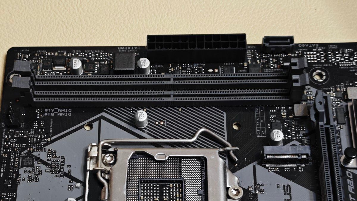 割引価格 中古美品 ASUS H310M-AT R2 0 最新BIOS更新 windows11サポート マザーボード