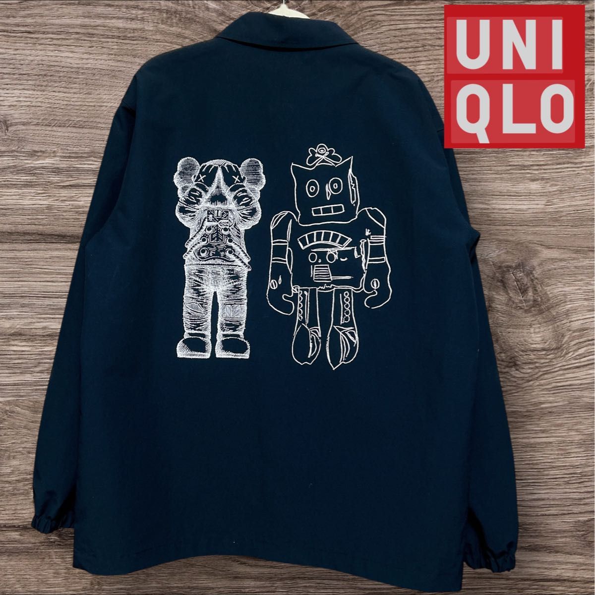 美品 ユニクロ カウズ×ウォーホル コーチジャケット ネイビー 美品 ユニクロ カウズ×ウォーホル コーチジャケット ネイビー