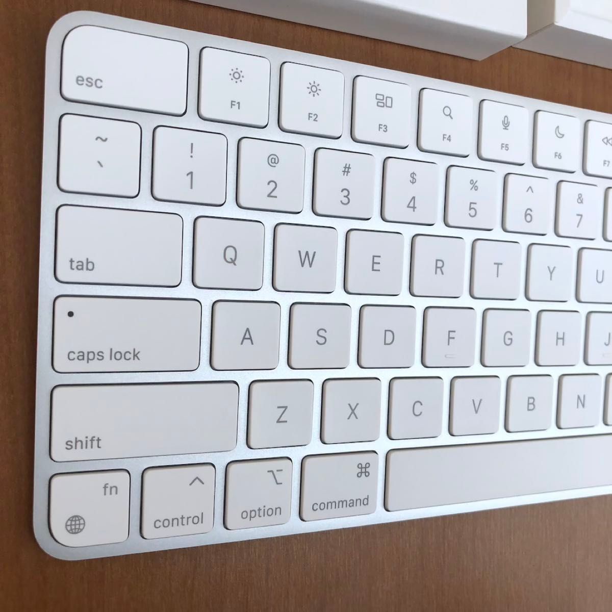 【新品にちかい / 超美品】Apple Magic Keyboard 純正 キーボード US MK2A3LL/A A2450 【新品にちかい / 超美品】Apple Magic Keyboard 純正 キーボード US MK2A3LL/A A2450