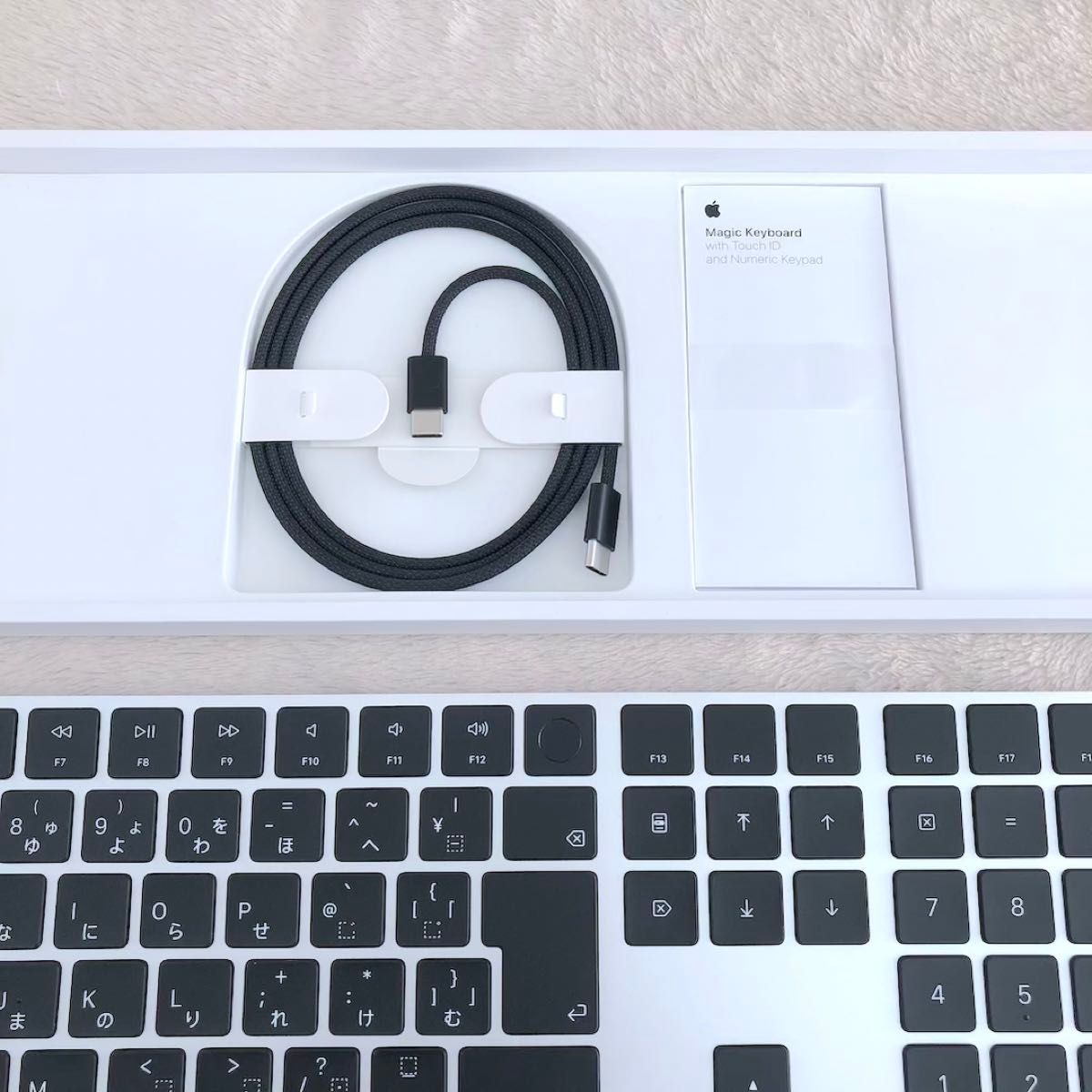 最新ブラックモデル USB-C Apple Magic Keyboard 純正 最新ブラックモデル USB-C Apple Magic Keyboard 純正