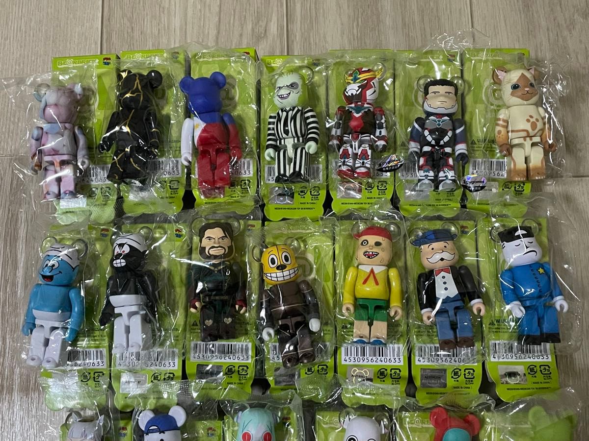 メディコムトイ ベアブリック シリーズ 49 シークレット メディコムトイ ベアブリック シリーズ 49 シークレット