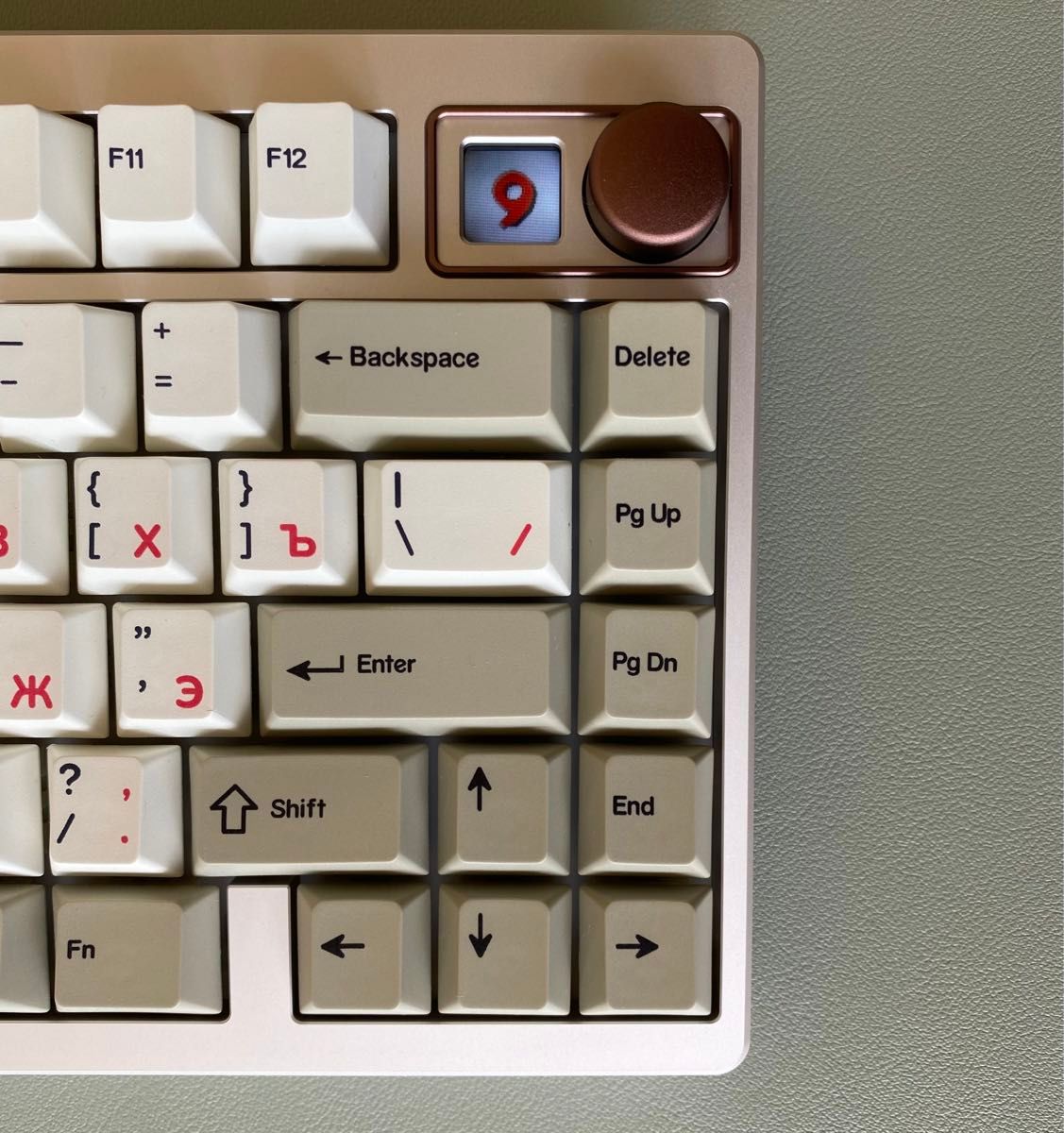 自作キーボード完成品 QWERTYKEYS QK75N コーヒー アイスクリム 自作キーボード完成品 QWERTYKEYS QK75N コーヒー アイスクリム