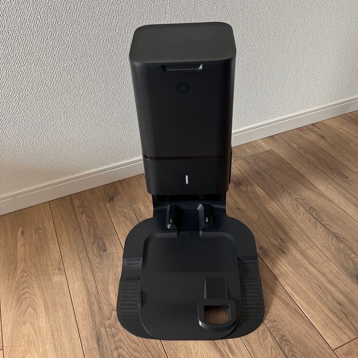 ① 1台を2口に分けて発送 iRobot Roomba i3+ ロボット掃除機 ① 1台を2口に分けて発送 iRobot Roomba i3+ ロボット掃除機