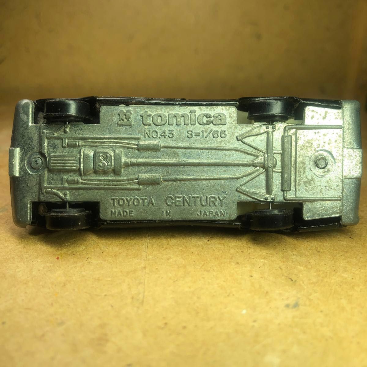 日本製トミカ黒箱No 43 トヨタ センチュリー CENTURY 1Eホイール 日本製トミカ黒箱No 43 トヨタ センチュリー CENTURY 1Eホイール