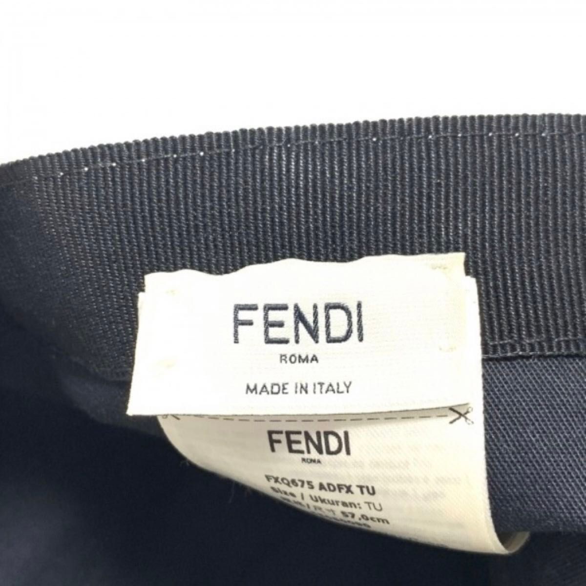 FENDI フェンディ ベースボールキャップ 帽子 ズッカ柄 総柄 白 FENDI フェンディ ベースボールキャップ 帽子 ズッカ柄 総柄 白