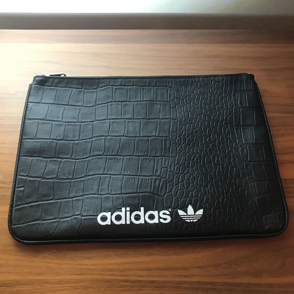 adidas originals クラッチバッグ