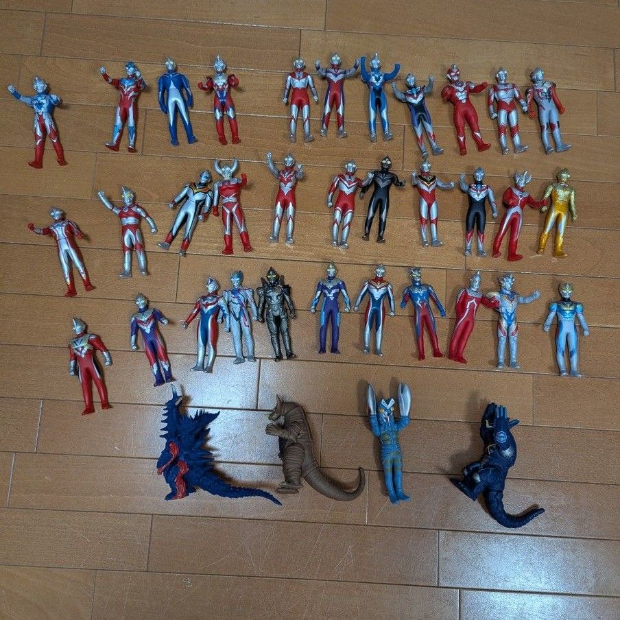ウルトラマン フィギュア ソフビ 33体+怪獣4体セット|Yahoo ウルトラマン フィギュア ソフビ 33体+怪獣4体セット|Yahoo