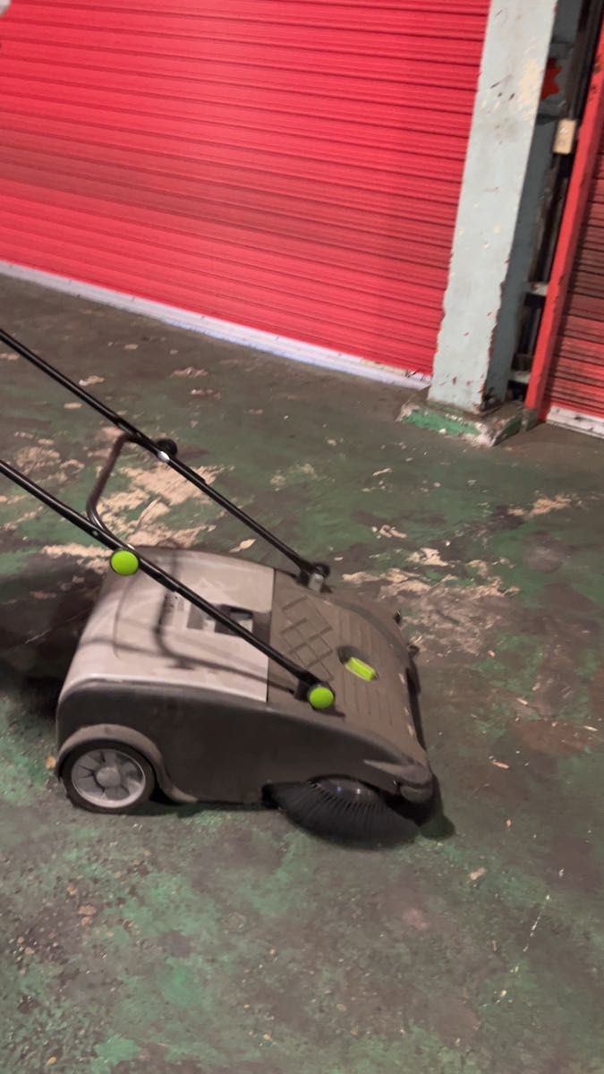 MINATO WORKS 手動式スイーパー 屋内 手動掃除機 手押し式 掃除スイーパー 落ち葉掃除 工場内清掃