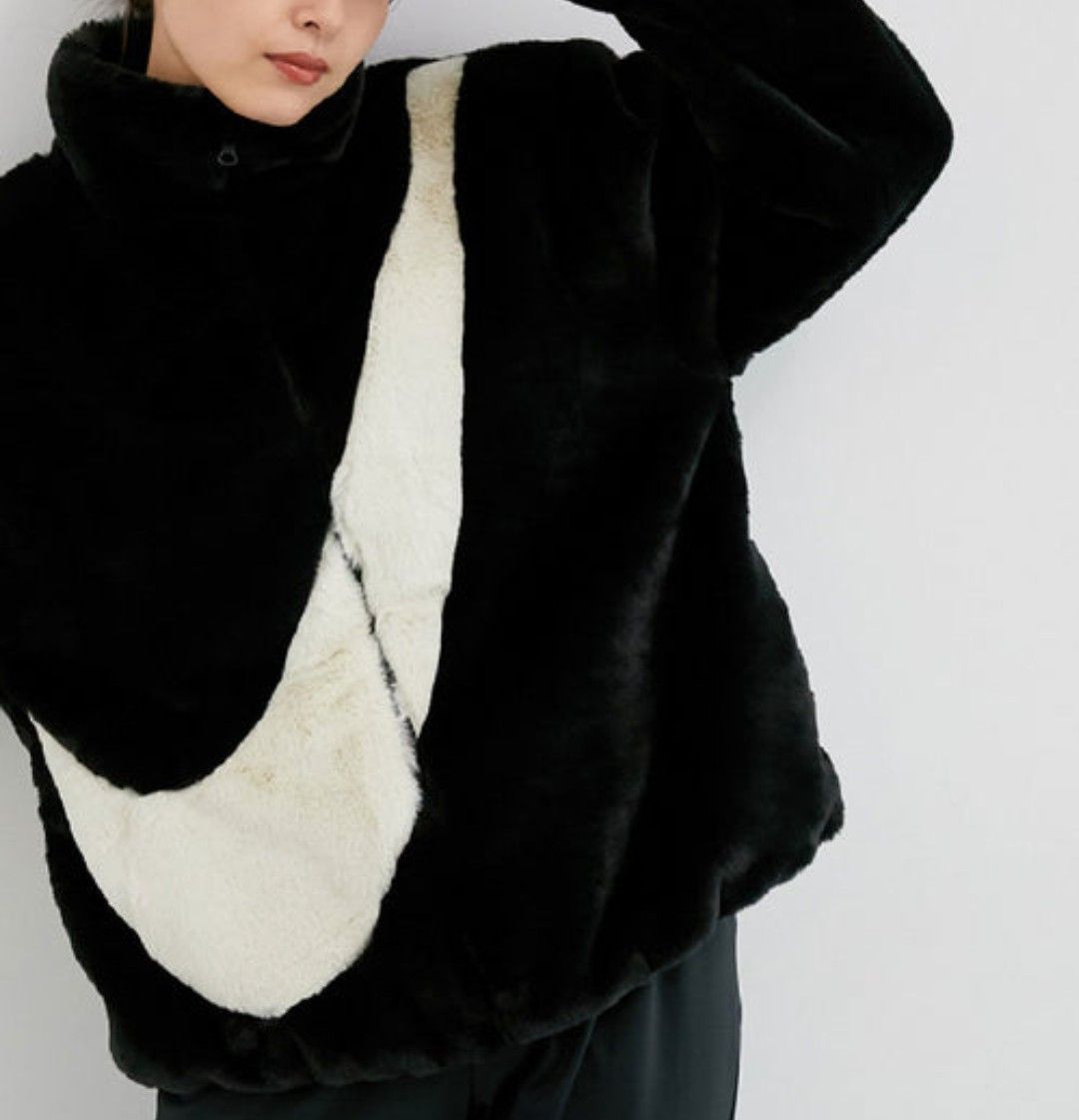 NIKE ナイキ BIG SWOOSH FAUX FUR JACKET スウォッシュ フェイク NIKE ナイキ BIG SWOOSH FAUX FUR JACKET スウォッシュ フェイク