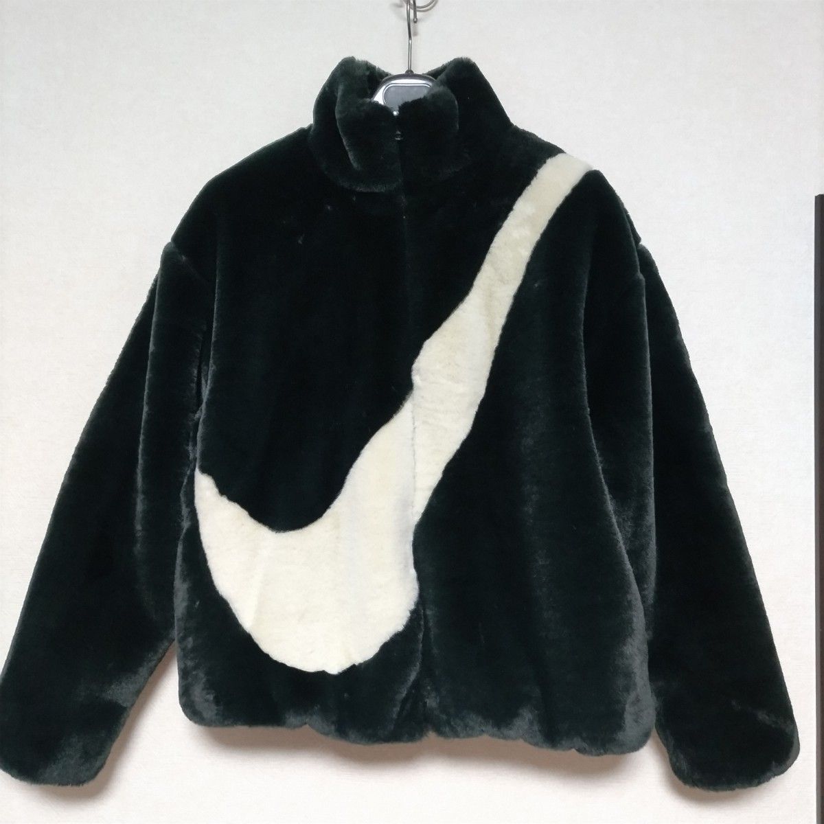 NIKE ナイキ BIG SWOOSH FAUX FUR JACKET スウォッシュ フェイク NIKE ナイキ BIG SWOOSH FAUX FUR JACKET スウォッシュ フェイク