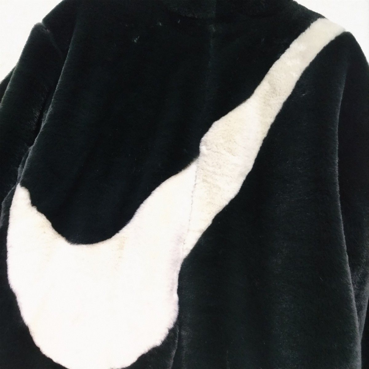 NIKE ナイキ BIG SWOOSH FAUX FUR JACKET スウォッシュ フェイク NIKE ナイキ BIG SWOOSH FAUX FUR JACKET スウォッシュ フェイク