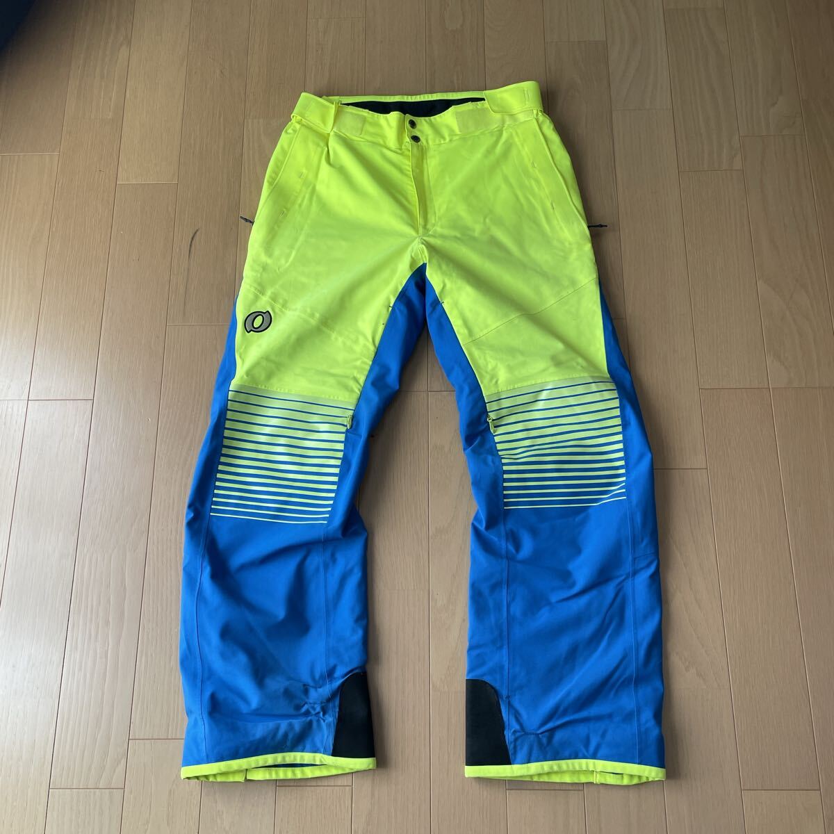 15232円 お値引き交渉歓迎 オンヨネ ONYONE スキーウェア デモ 15232円 お値引き交渉歓迎 オンヨネ ONYONE スキーウェア デモ