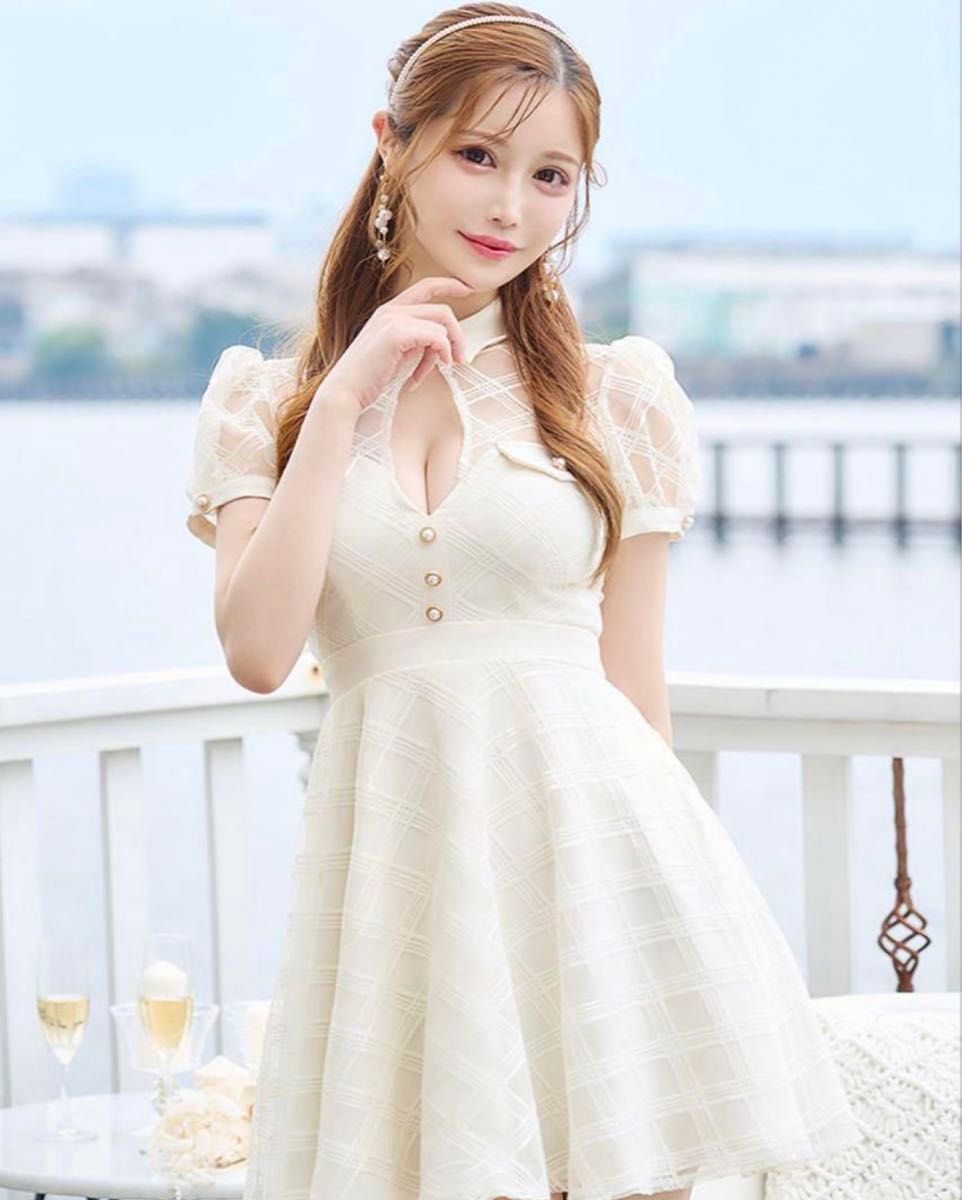 Jewelsアイボリーチェック柄パフスリーブドレス Jewelsアイボリーチェック柄パフスリーブドレス