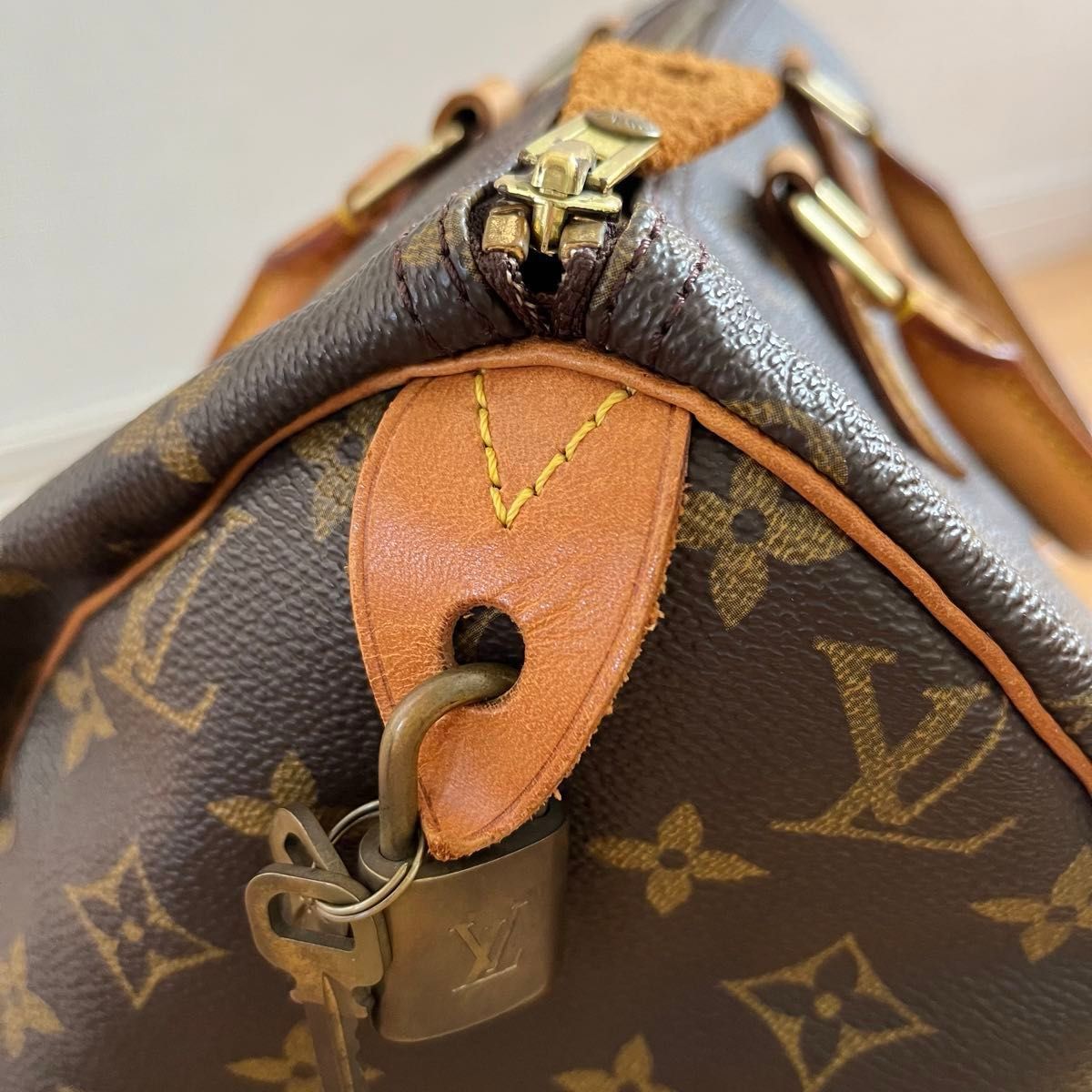 LOUIS VUITTON ルイヴィトン スピーディ30 モノグラム LOUIS VUITTON ルイヴィトン スピーディ30 モノグラム