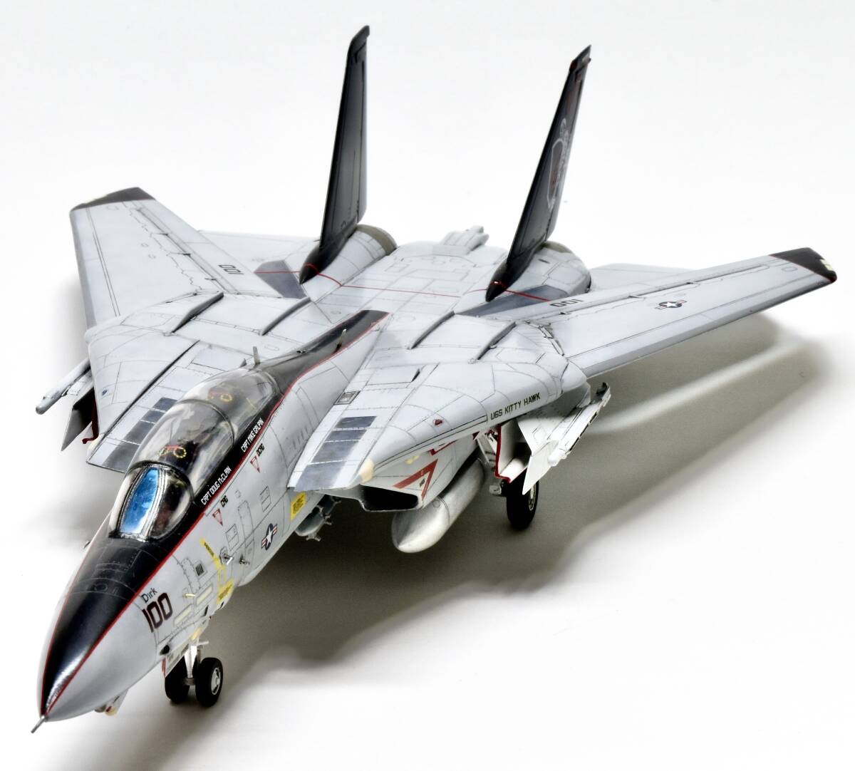 F-14A トムキャット VF-154 Black Knights 1/72 完成品 ハセガワ F-14A トムキャット VF-154 Black Knights 1/72 完成品 ハセガワ