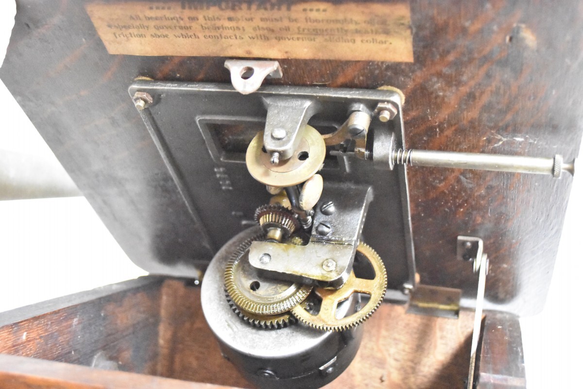 動作品 The COLUMBIA DISC GRAPHOPHONE 卓上 蓄音機 ラッパ付 動作品 The COLUMBIA DISC GRAPHOPHONE 卓上 蓄音機 ラッパ付