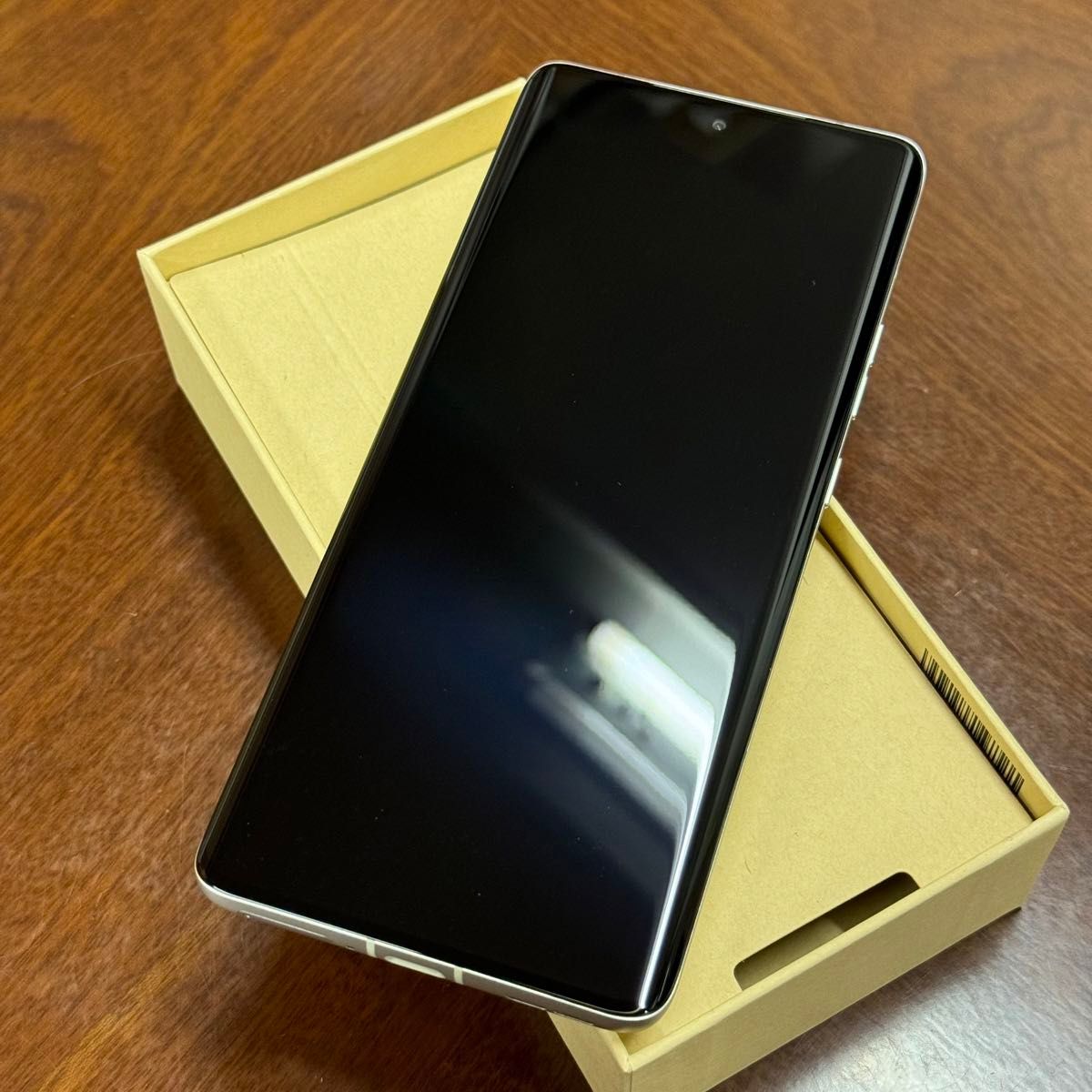 未使用】motorola edge 50s pro バニラクリーム 白 モトローラ 未使用】motorola edge 50s pro バニラクリーム 白 モトローラ