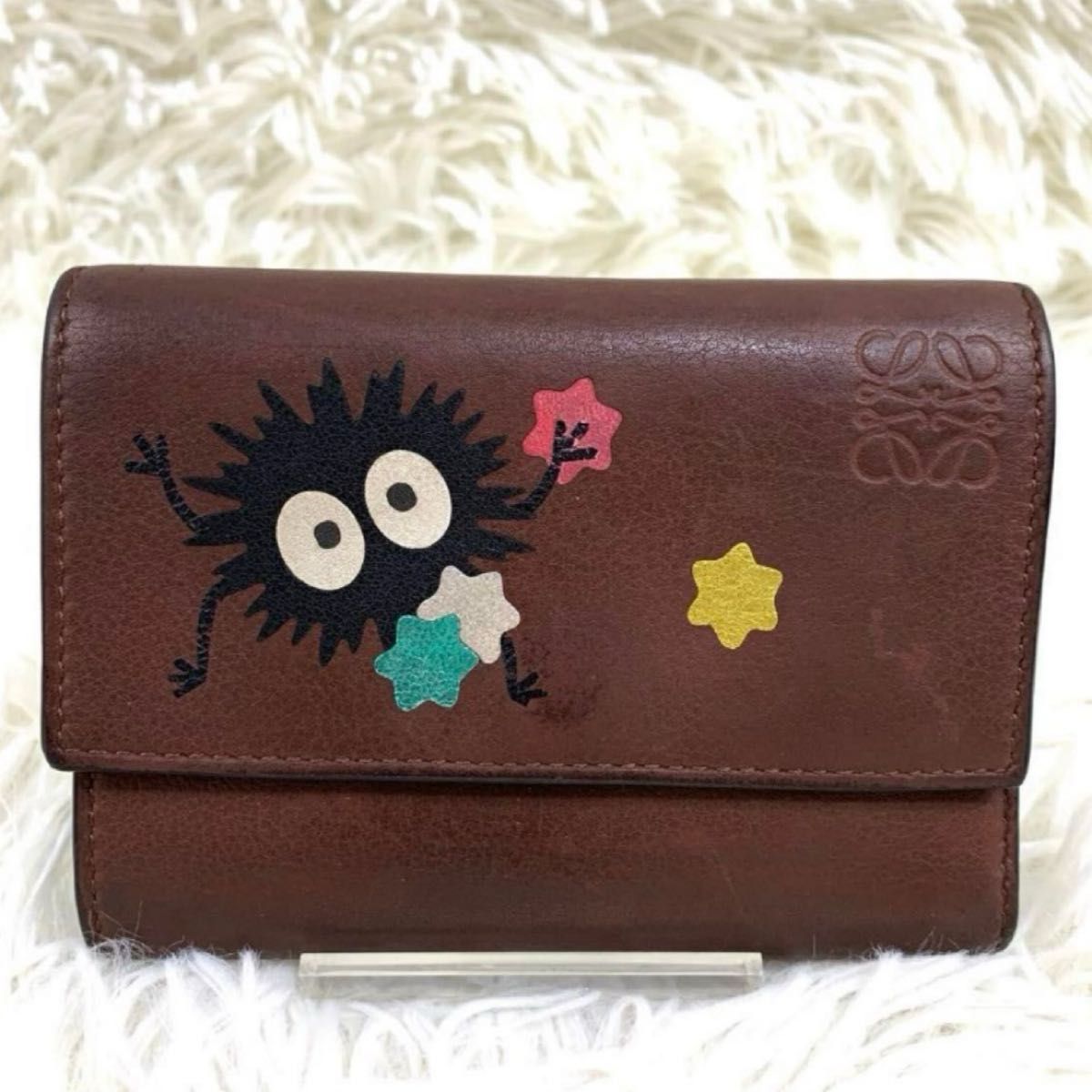 希少 美品 LOEWE ロエベ 3つ折り財布 ジブリコラボ 千と千尋の 希少 美品 LOEWE ロエベ 3つ折り財布 ジブリコラボ 千と千尋の