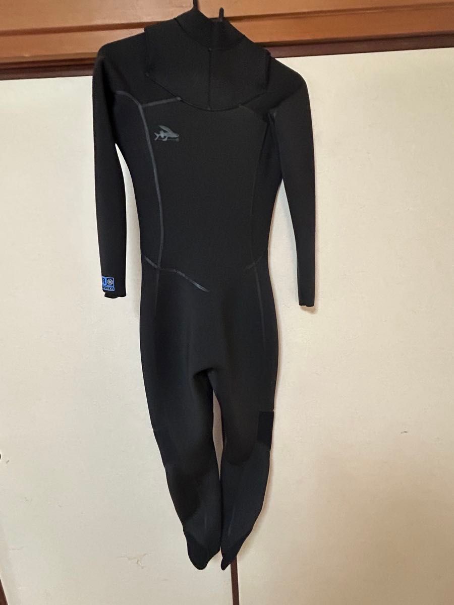 新品未使用】パタゴニア ウエットスーツ ウィメンズ・R1 ユー 新品未使用】パタゴニア ウエットスーツ ウィメンズ・R1 ユー