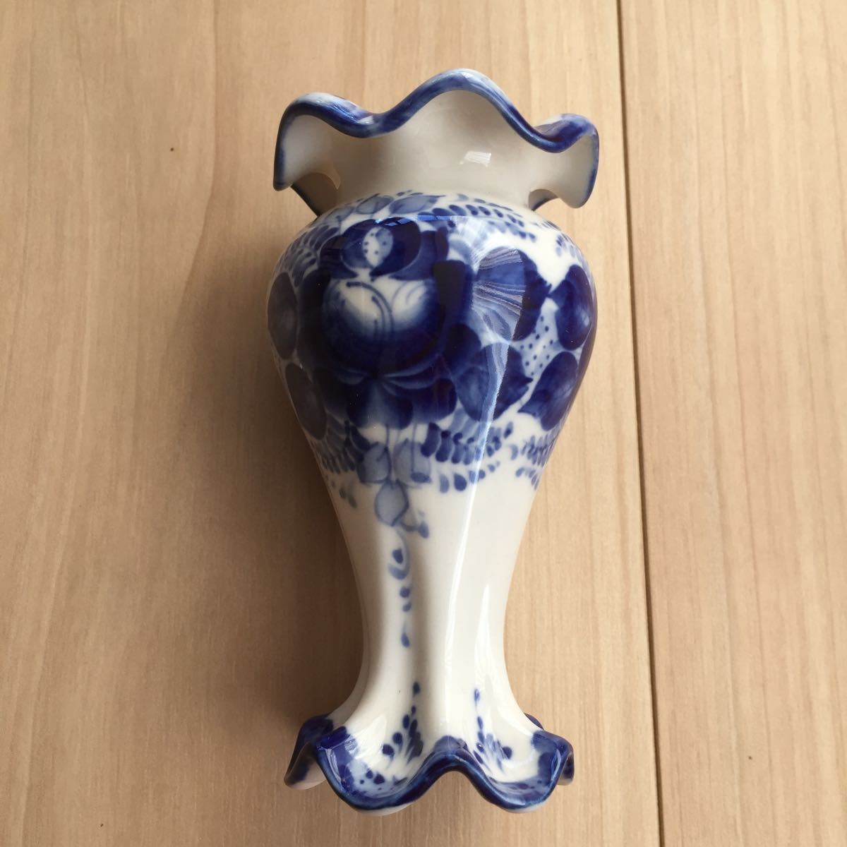 Yahoo!オークション - 花器 一輪挿し グジェリ焼 ロシア 作家 Yahoo!オークション - 花器 一輪挿し グジェリ焼 ロシア 作家