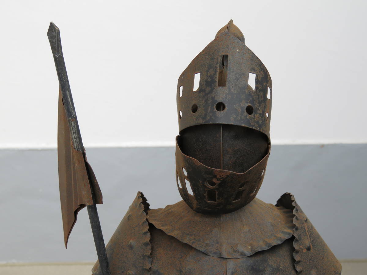 【甲冑の置物】ブリキ　騎士　鎧　ミリタリー　香港製　飾り　800g