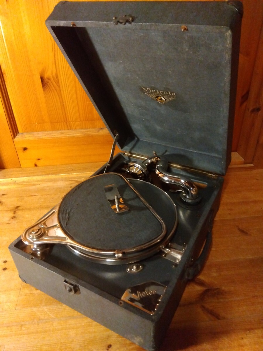 昭和レトロな蓄音機Victor(HMV/His Master's Voice)Victrola 昭和レトロな蓄音機Victor(HMV/His Master's Voice)Victrola