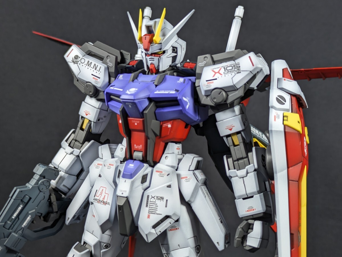 完成品 塗装改修済み バンダイ MG 1/100 エールストライク 完成品 塗装改修済み バンダイ MG 1/100 エールストライク