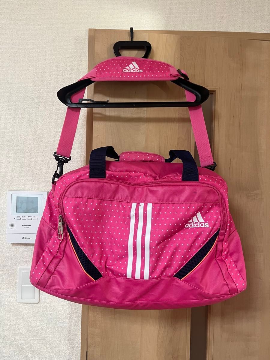 5月15日までアップします Adidas ビック ボストンバッグ ピンク 5月15日までアップします Adidas ビック ボストンバッグ ピンク