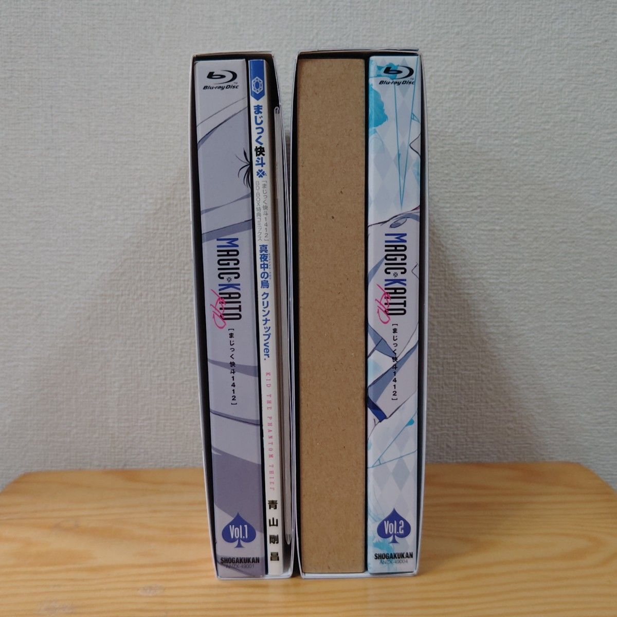 完全生産限定版】まじっく快斗1412 Blu-ray Disc BOX Vol 1・Vol 完全生産限定版】まじっく快斗1412 Blu-ray Disc BOX Vol 1・Vol