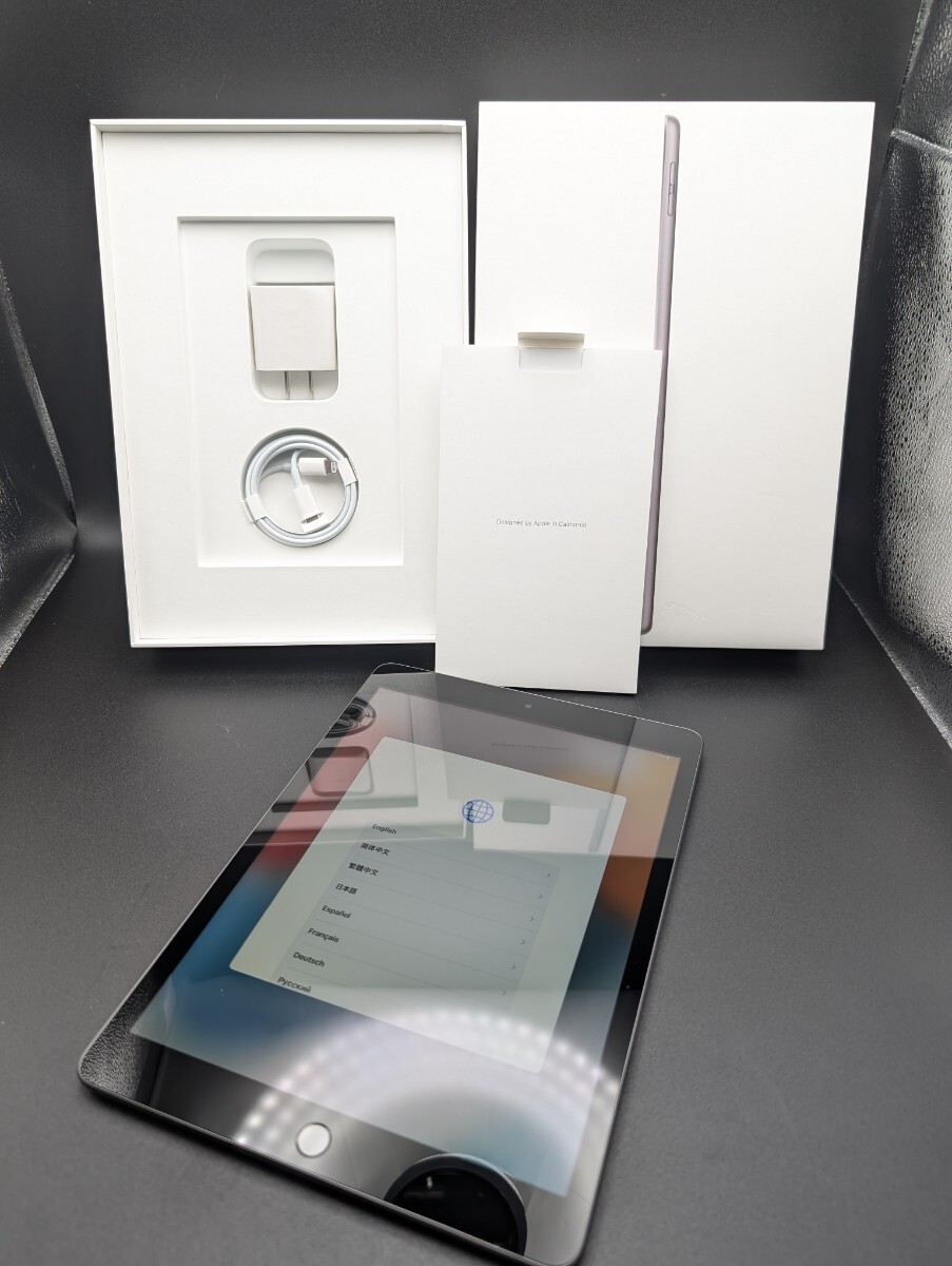 美品! iPad 第9世代Wi-Fiモデル64GB スペースグレイ 元箱付|Apple 美品! iPad 第9世代Wi-Fiモデル64GB スペースグレイ 元箱付|Apple