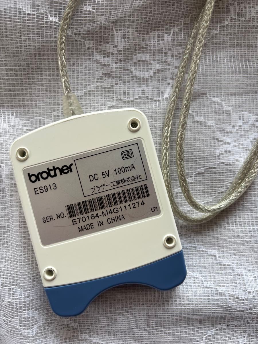 ブラザー 刺しゅうミシン用 USB カードリーダー 兼 カード ブラザー 刺しゅうミシン用 USB カードリーダー 兼 カード