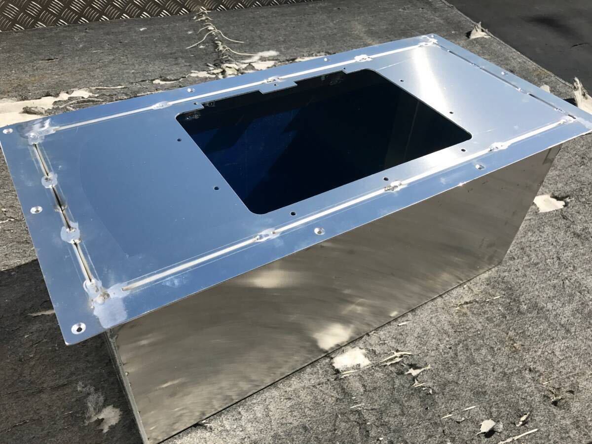アルミボートなどの浮力体埋め込み用 外循環ライブウェルタンク アルミボートなどの浮力体埋め込み用 外循環ライブウェルタンク