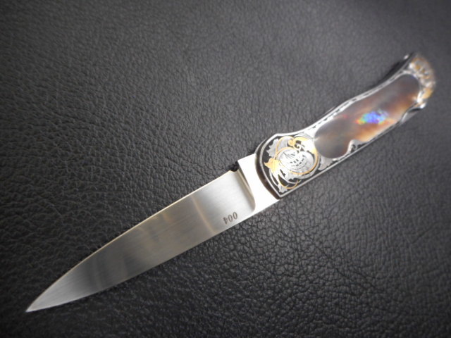 ナイフ　折り畳み　オズボーン　カスタム　OSBORNE 非常に美しいハンドルに繊細な美しいエングレーブ　 男のコレクション_画像2