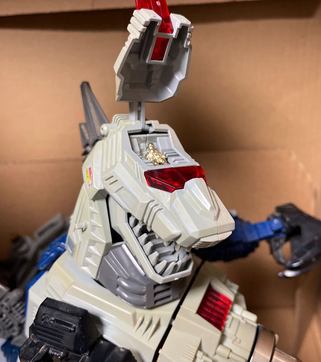 メカ生体ゾイド【キングゴジュラス(ティラノサウルス型)】組立 メカ生体ゾイド【キングゴジュラス(ティラノサウルス型)】組立