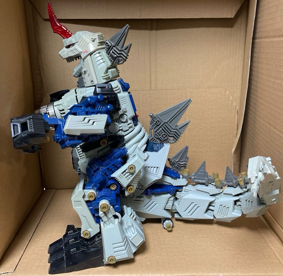 メカ生体ゾイド【キングゴジュラス(ティラノサウルス型)】組立 メカ生体ゾイド【キングゴジュラス(ティラノサウルス型)】組立