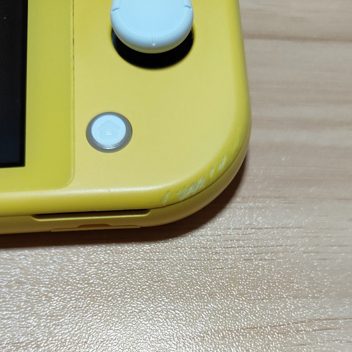 Nintendo Switch Lite イエロー 本体 充電器 カバー付き Nintendo Switch Lite イエロー 本体 充電器 カバー付き