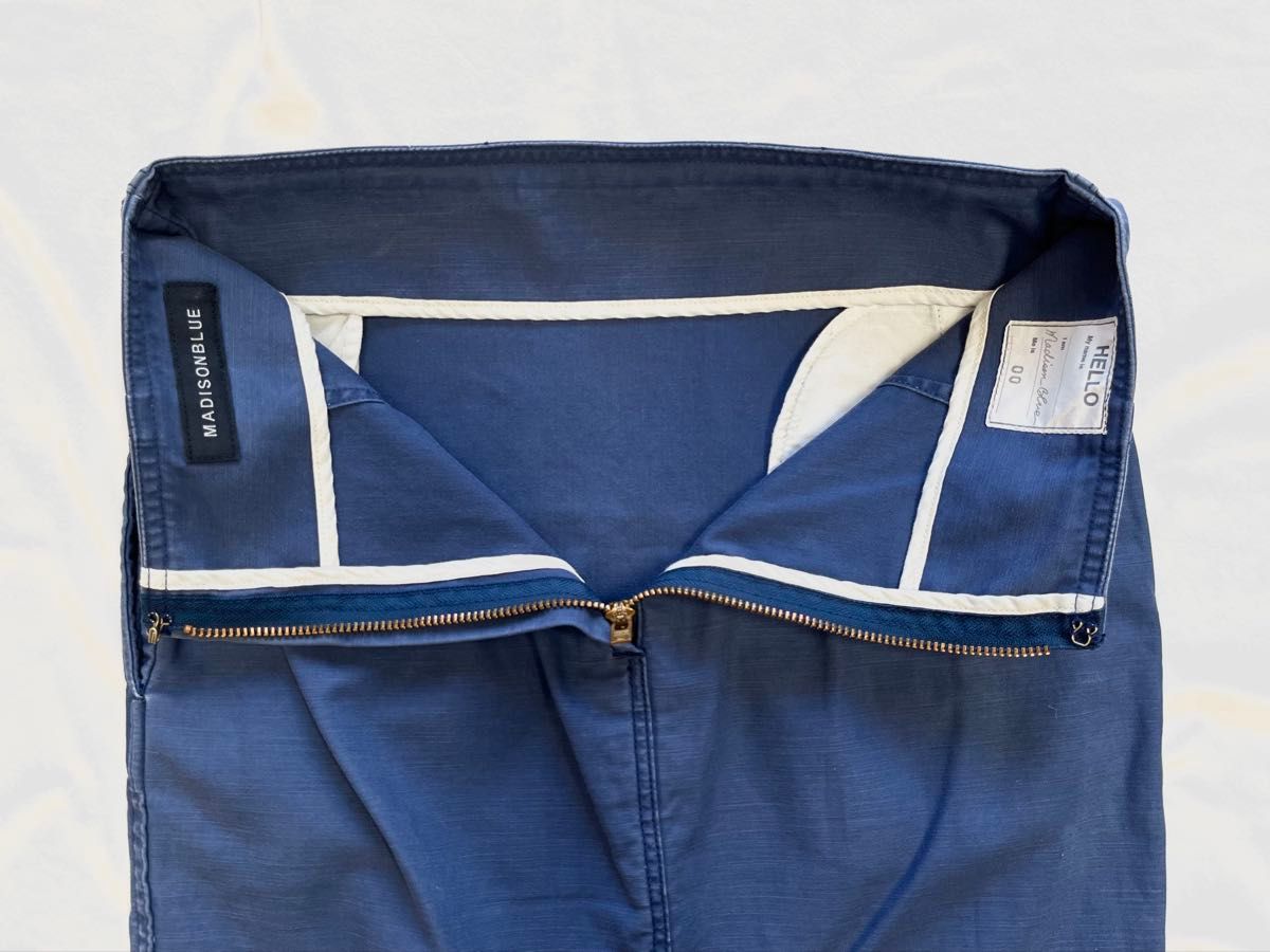 美品マディソンブルー MADISONBLUE バックサテンタイトロング 美品マディソンブルー MADISONBLUE バックサテンタイトロング