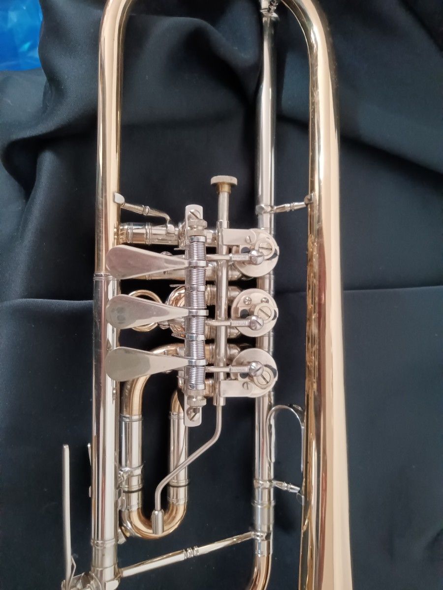 中古 KARL MONNICH カール メーニッヒ ロータリートランペットBb 中古 KARL MONNICH カール メーニッヒ ロータリートランペットBb