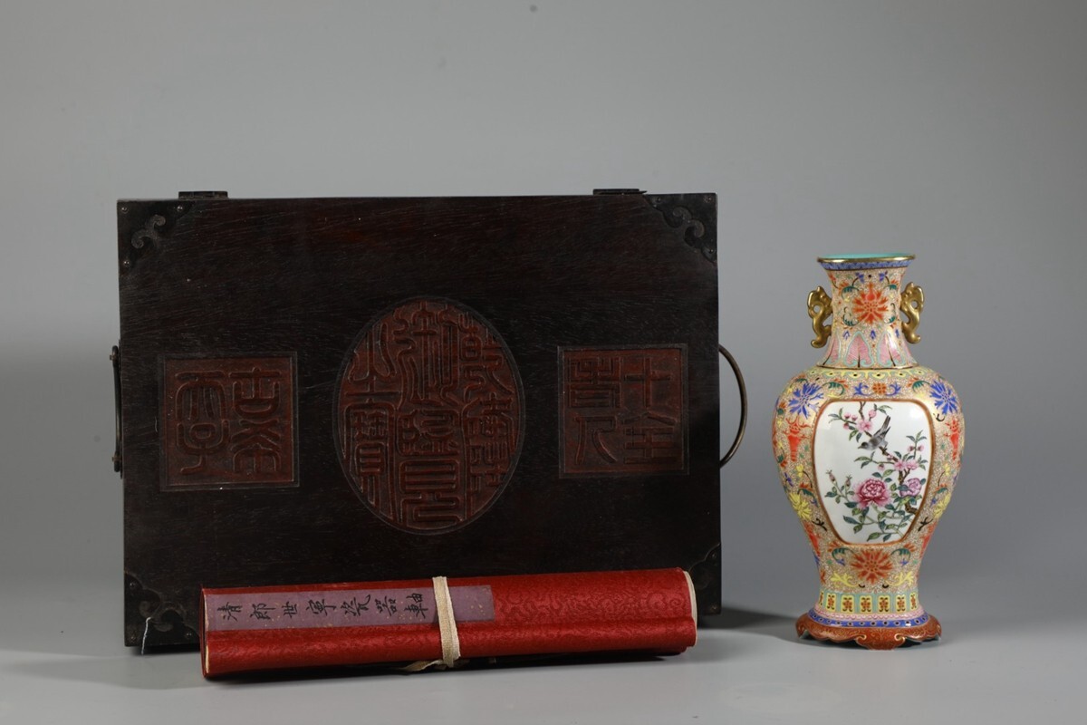 古びた蔵『清 乾隆年製 陶磁器 漆器 礬紅描金仏手花卉題詩 茶具 古びた蔵『清 乾隆年製 陶磁器 漆器 礬紅描金仏手花卉題詩 茶具