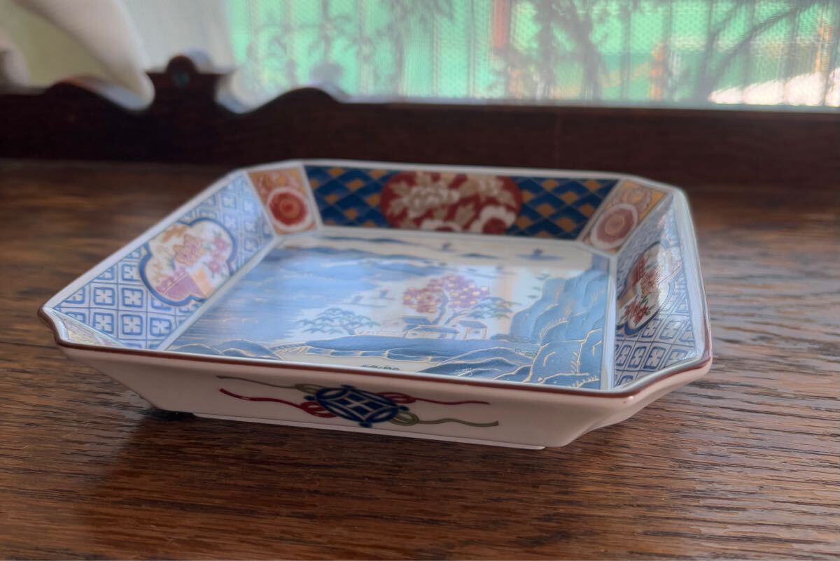 庫山窯 金彩古伊万里写 色絵山水四方角皿 1客 美濃焼 前畑陶器 庫山窯 金彩古伊万里写 色絵山水四方角皿 1客 美濃焼 前畑陶器
